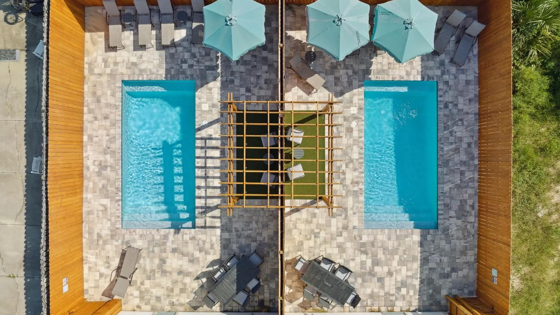Grand Retreat I! 4Br 5Ba Sleeps 15! Private Pool! Luxury And Comfort Await! Panama City Beach