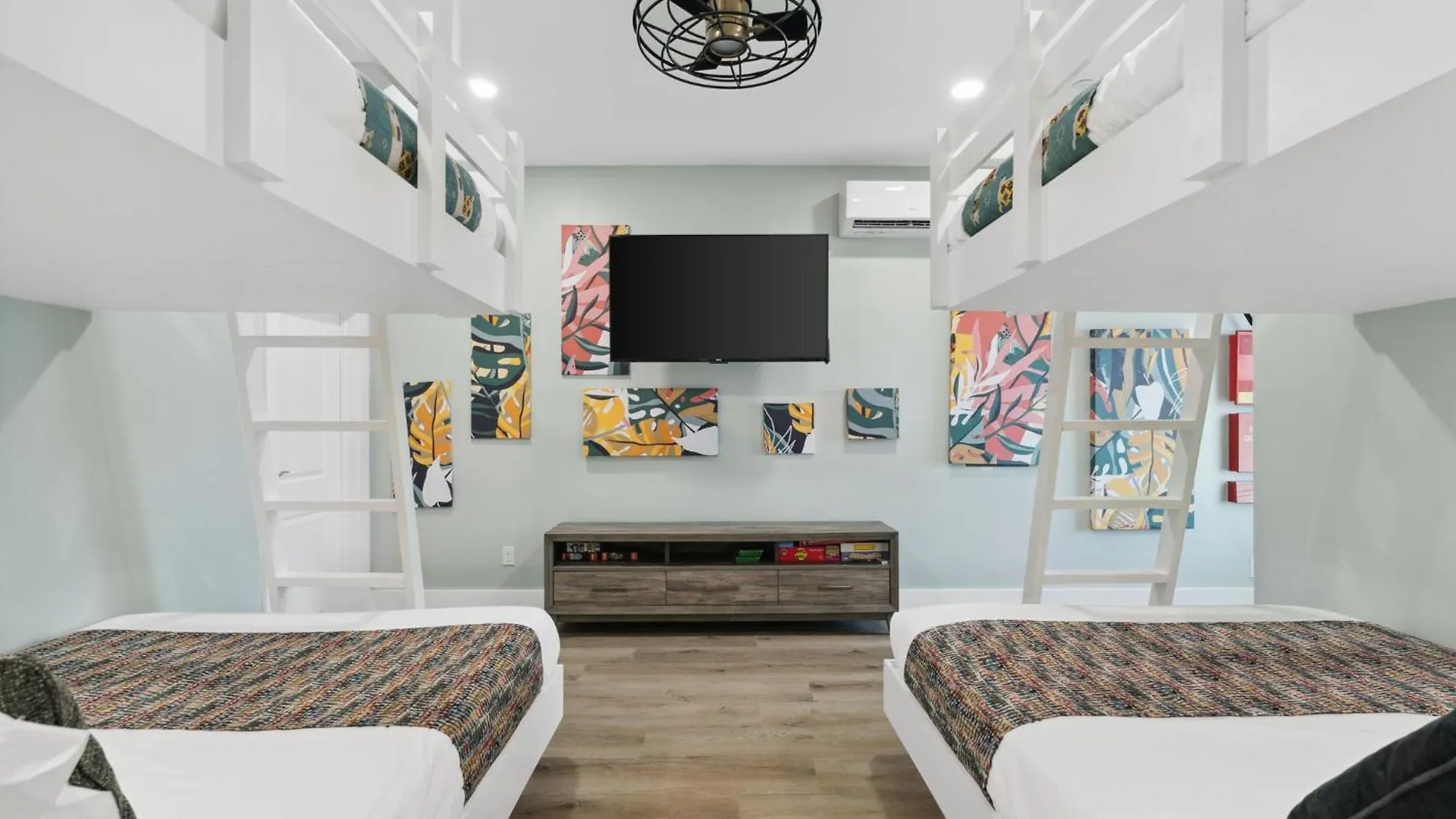 Grand Retreat I! 4Br 5Ba Sleeps 15! Private Pool! Luxury And Comfort Await! Panama City Beach 0*,